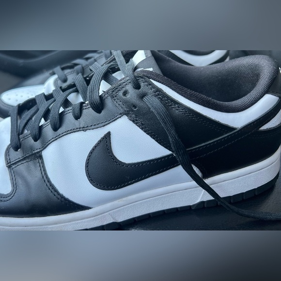Nike Dunk Low Panda Black White DD1391-100  Mens 11 - Picture 2 of 16